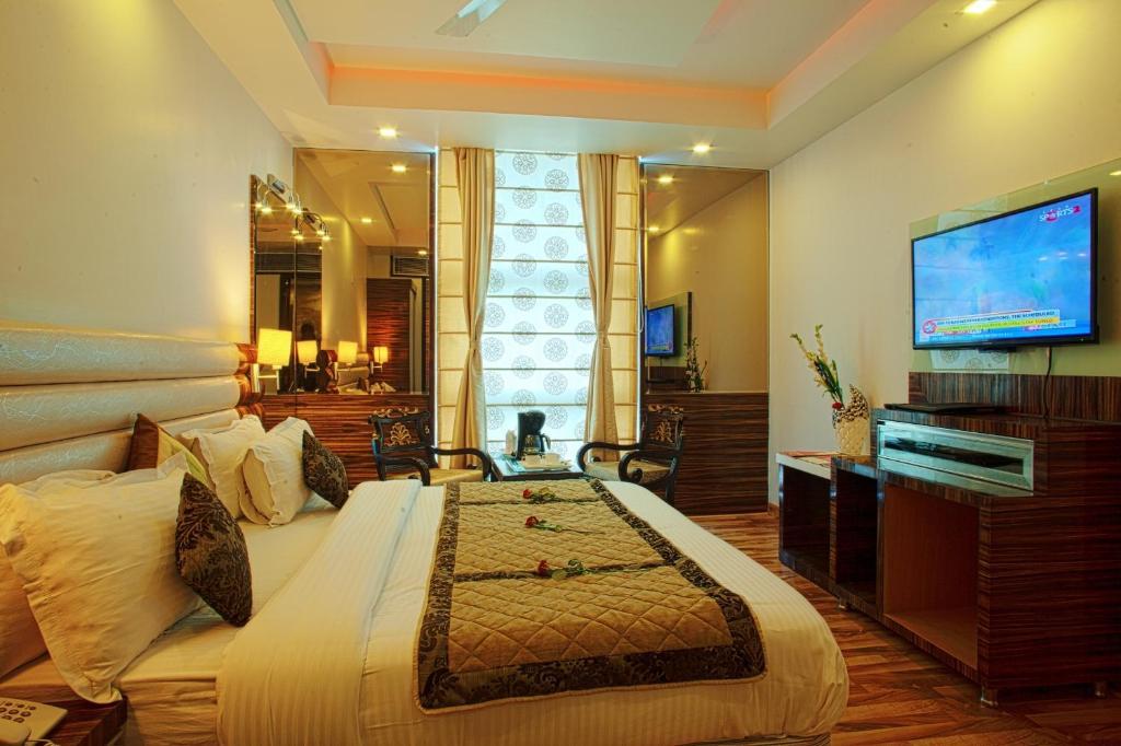 Super Deluxe Room with Airport Pick-up